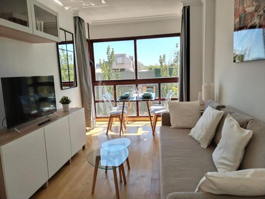 Ferienwohnung Madrid Wanda Aeropuerto Ifema Plenilunio Dy Exterior foto